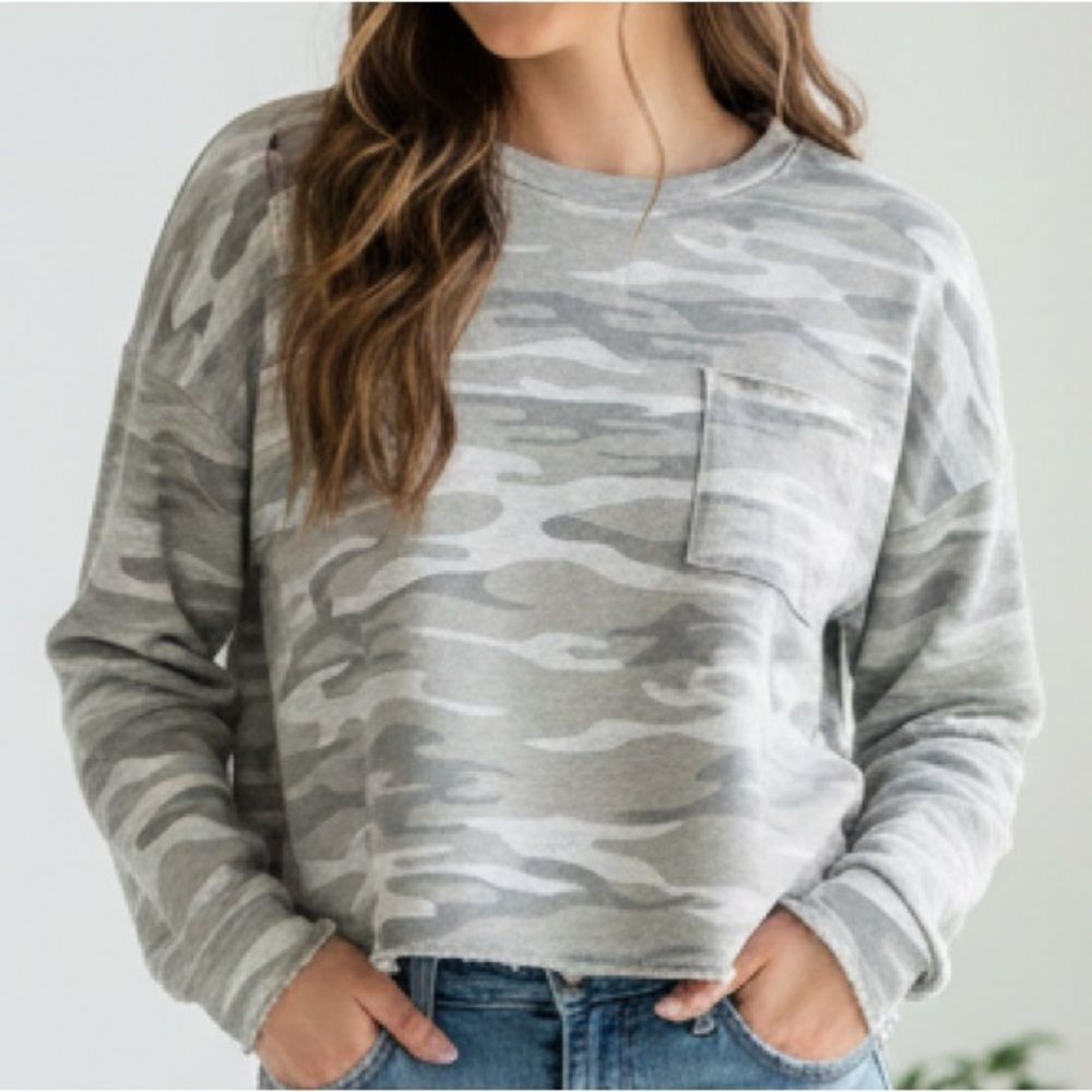 Cropped Raw Hem Wild Skye Gray Camo Cotton Sweatshirt Size L Large